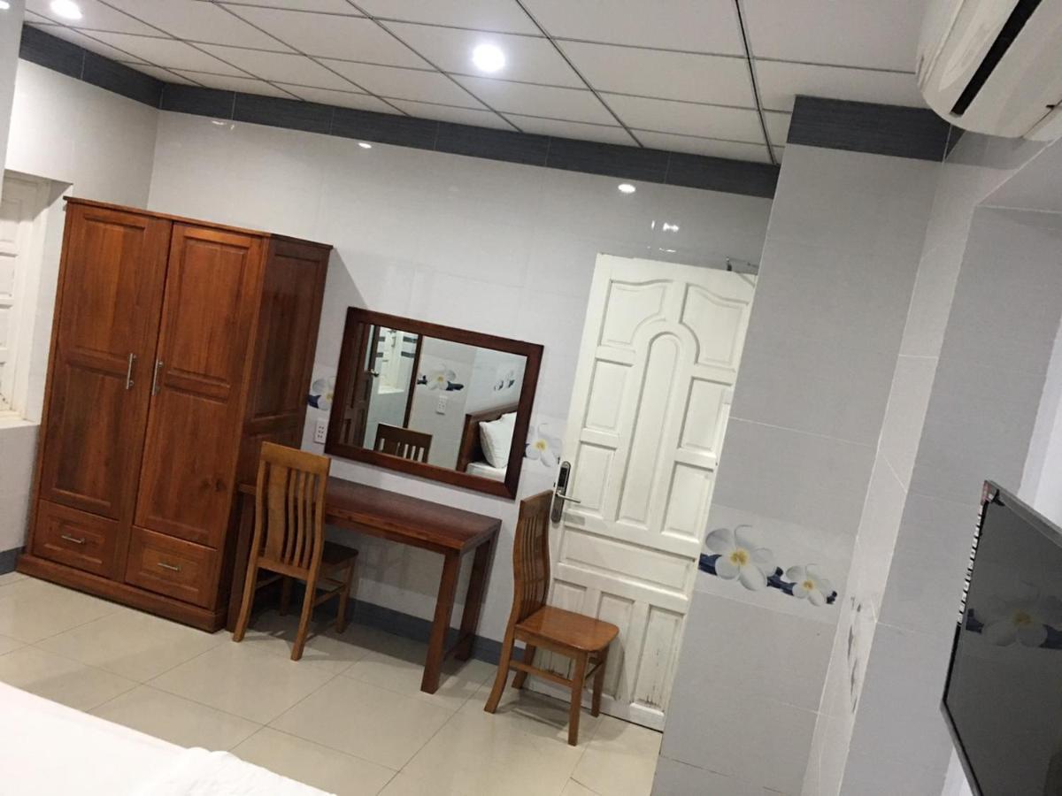 Aparthotel Nha Nghi Tran Duc Phú Mỹ Exterior foto